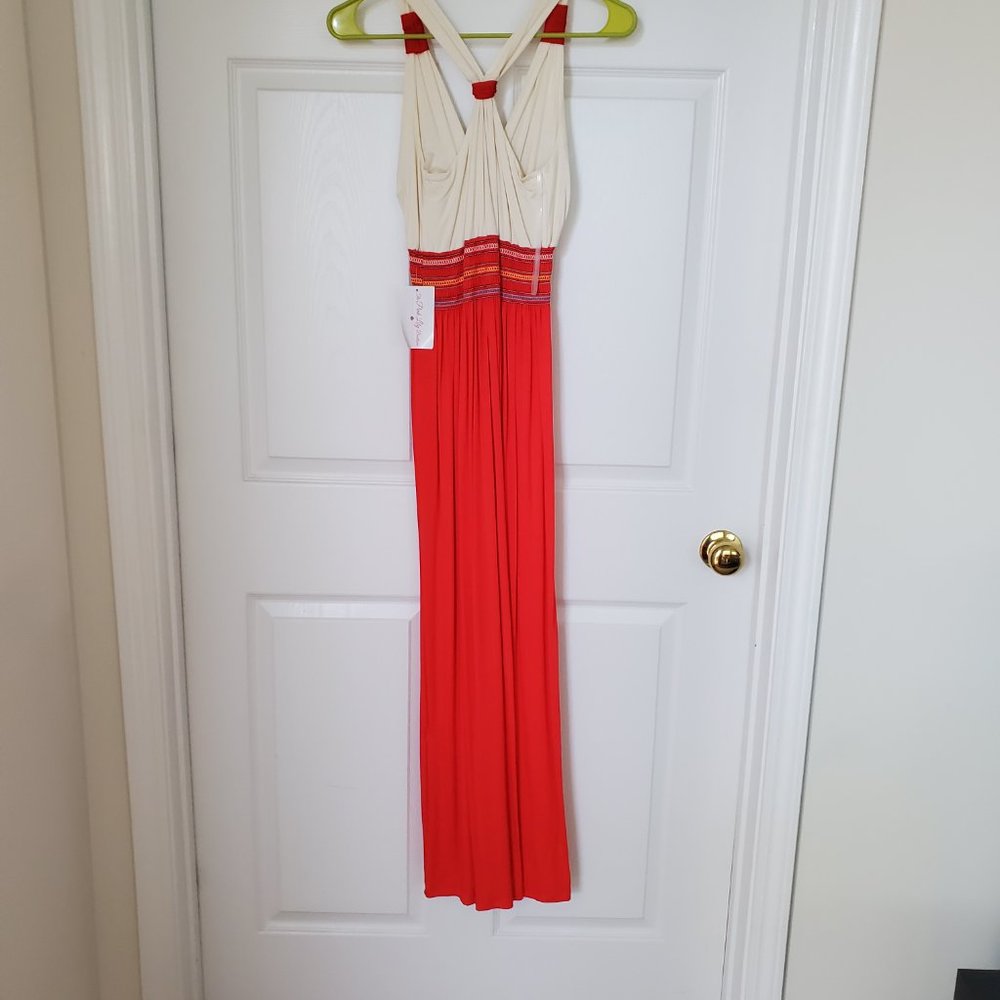 Dress - Picture 3 of 3